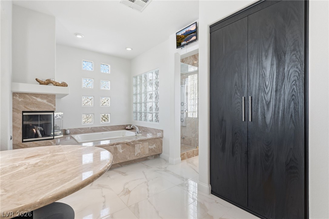 11471 Timber Mountain Avenue Las Vegas NV 89135