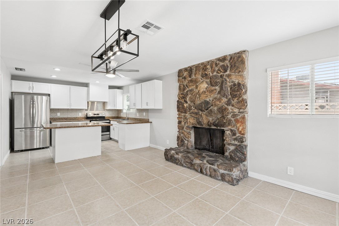 4051 Springhill Avenue Las Vegas NV 89121
