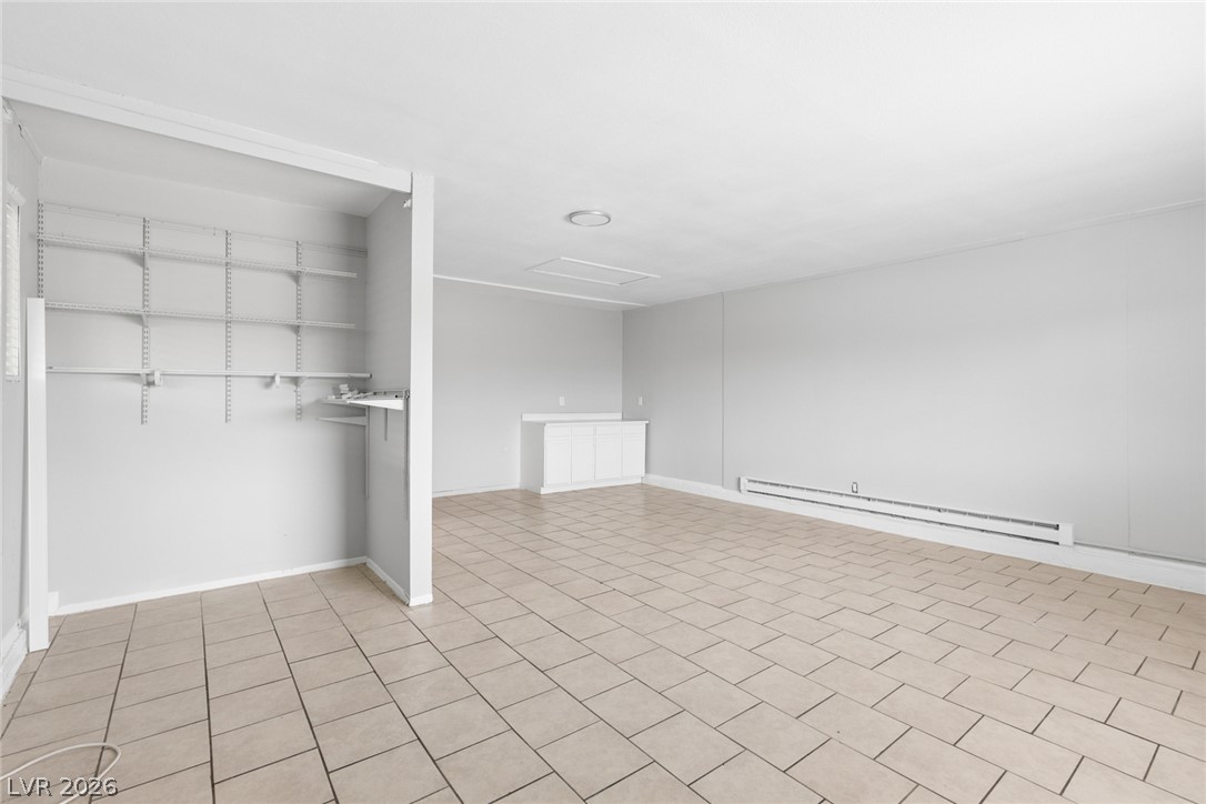 4051 Springhill Avenue Las Vegas NV 89121