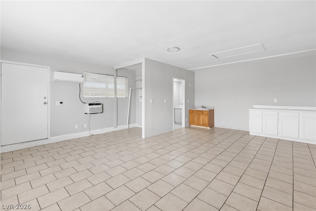 4051 Springhill Avenue Las Vegas NV 89121