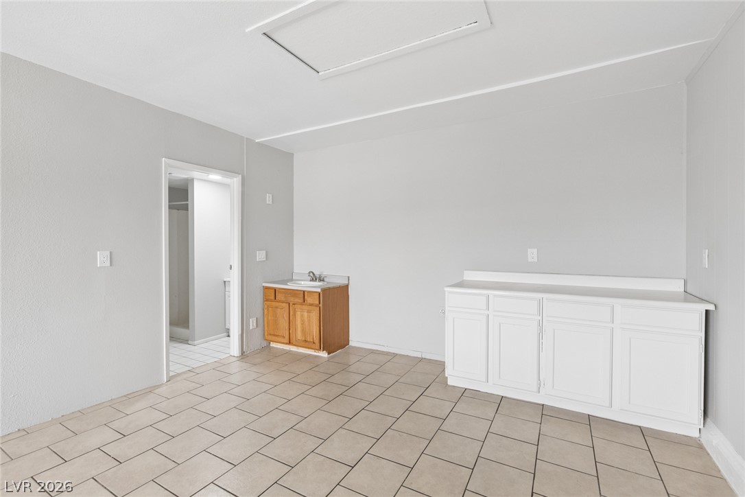 4051 Springhill Avenue Las Vegas NV 89121