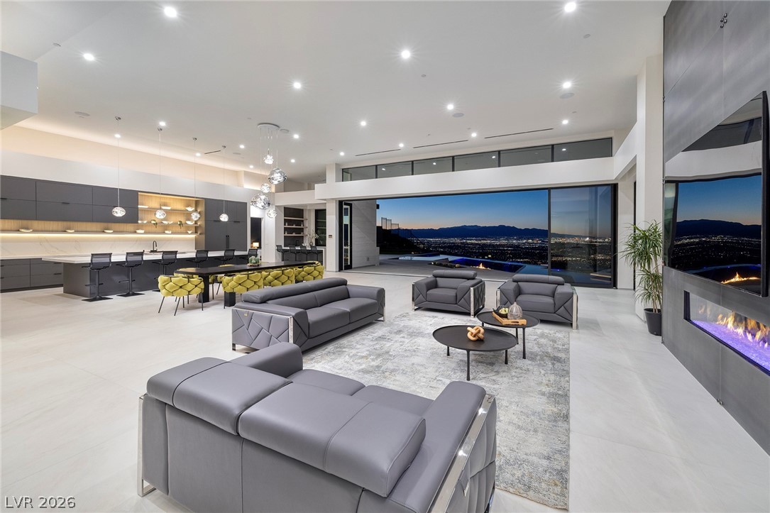 563 Grand Rim Drive Henderson NV 89012