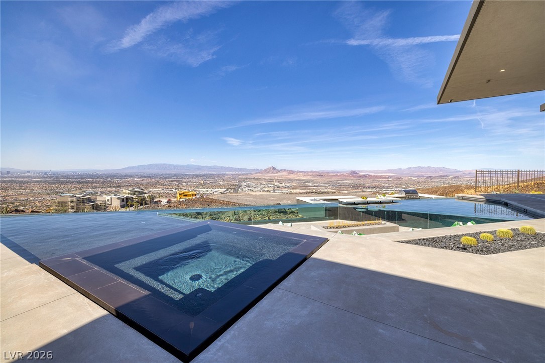 563 Grand Rim Drive Henderson NV 89012