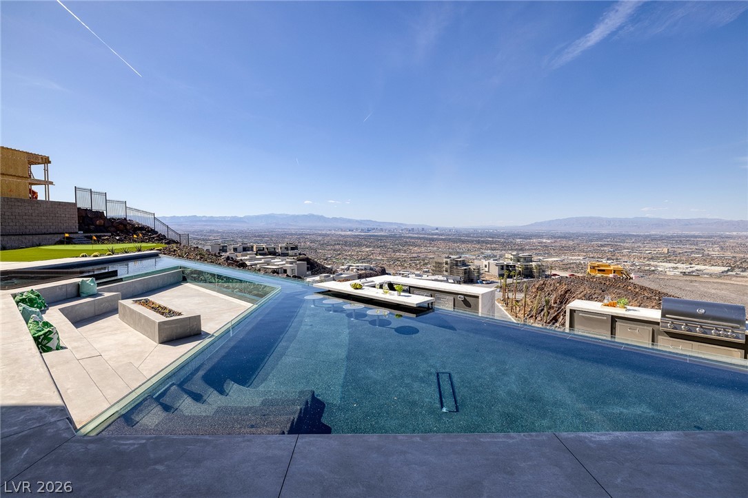 563 Grand Rim Drive Henderson NV 89012