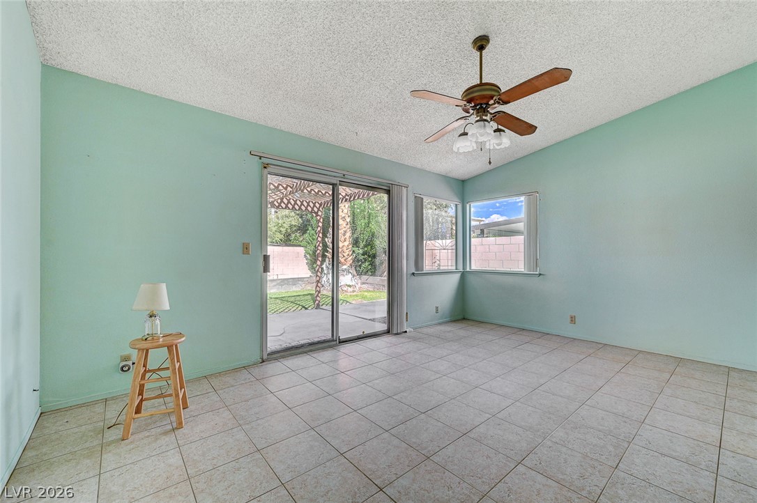 4432 Live Oak Drive Las Vegas NV 89121