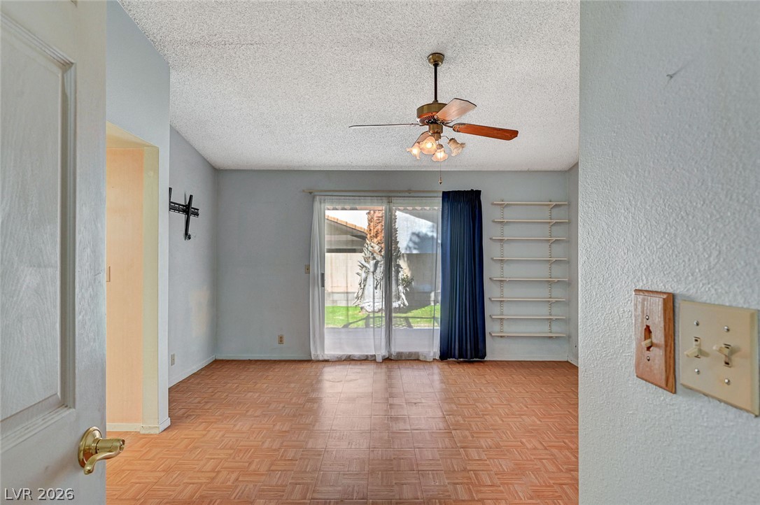 4432 Live Oak Drive Las Vegas NV 89121