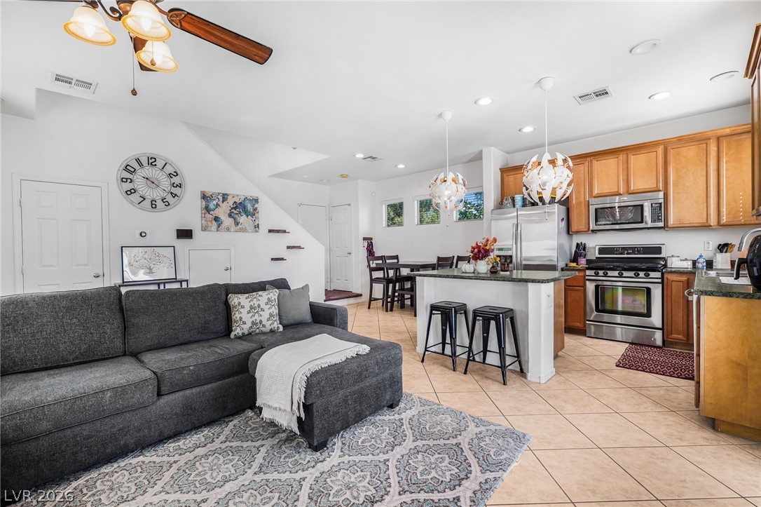 5552 Overlook Valley Street North Las Vegas NV 89081