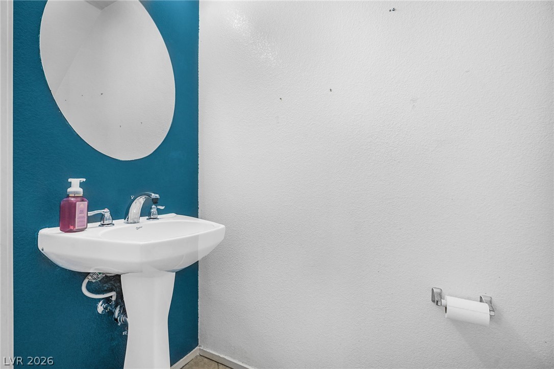5552 Overlook Valley Street North Las Vegas NV 89081