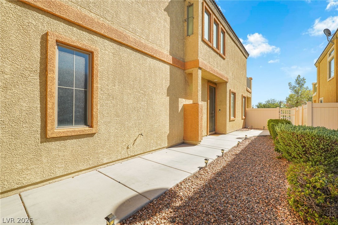 5552 Overlook Valley Street North Las Vegas NV 89081