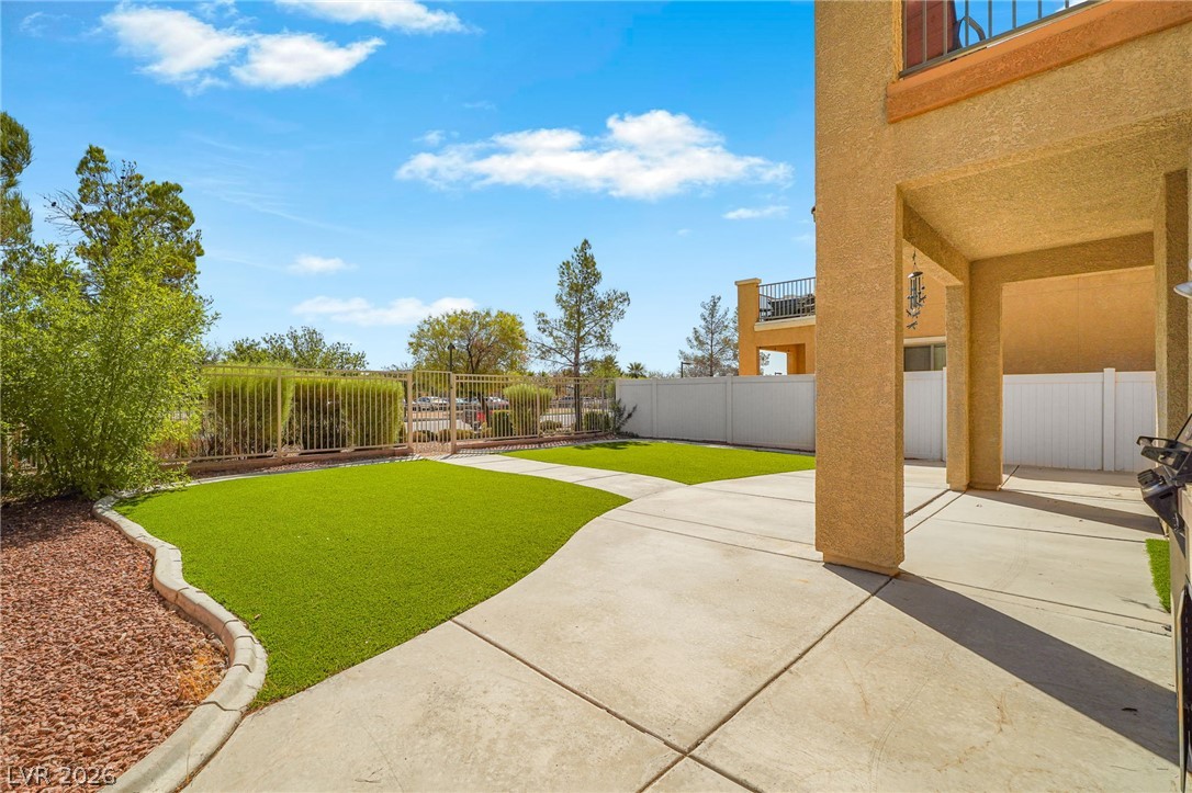 5552 Overlook Valley Street North Las Vegas NV 89081