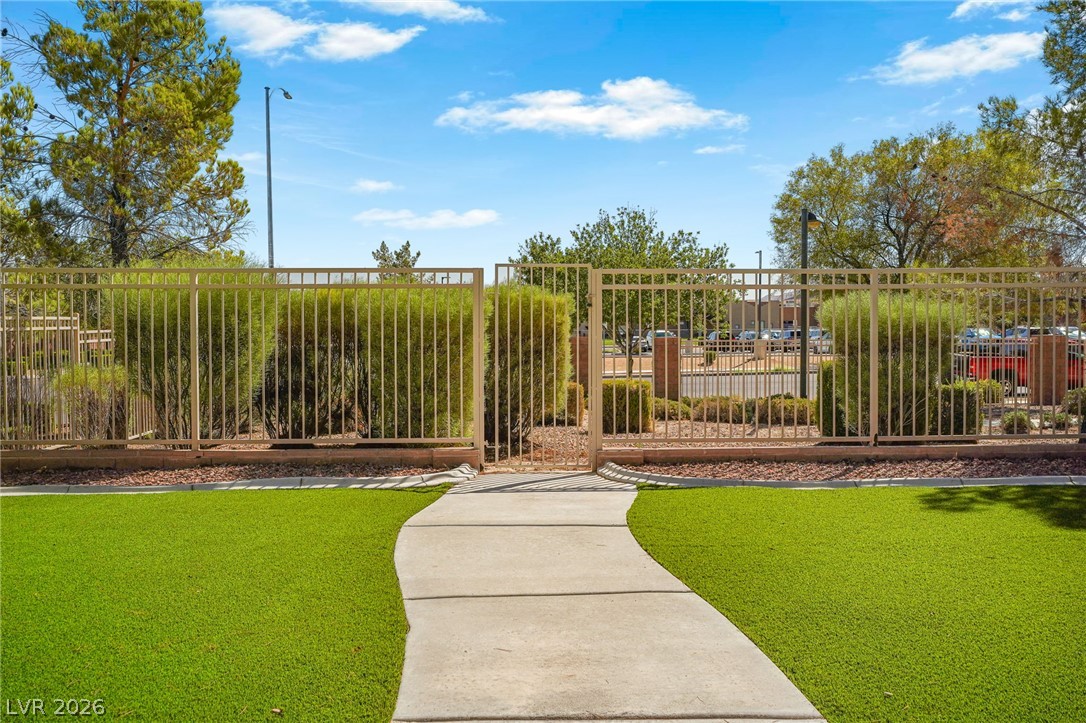 5552 Overlook Valley Street North Las Vegas NV 89081