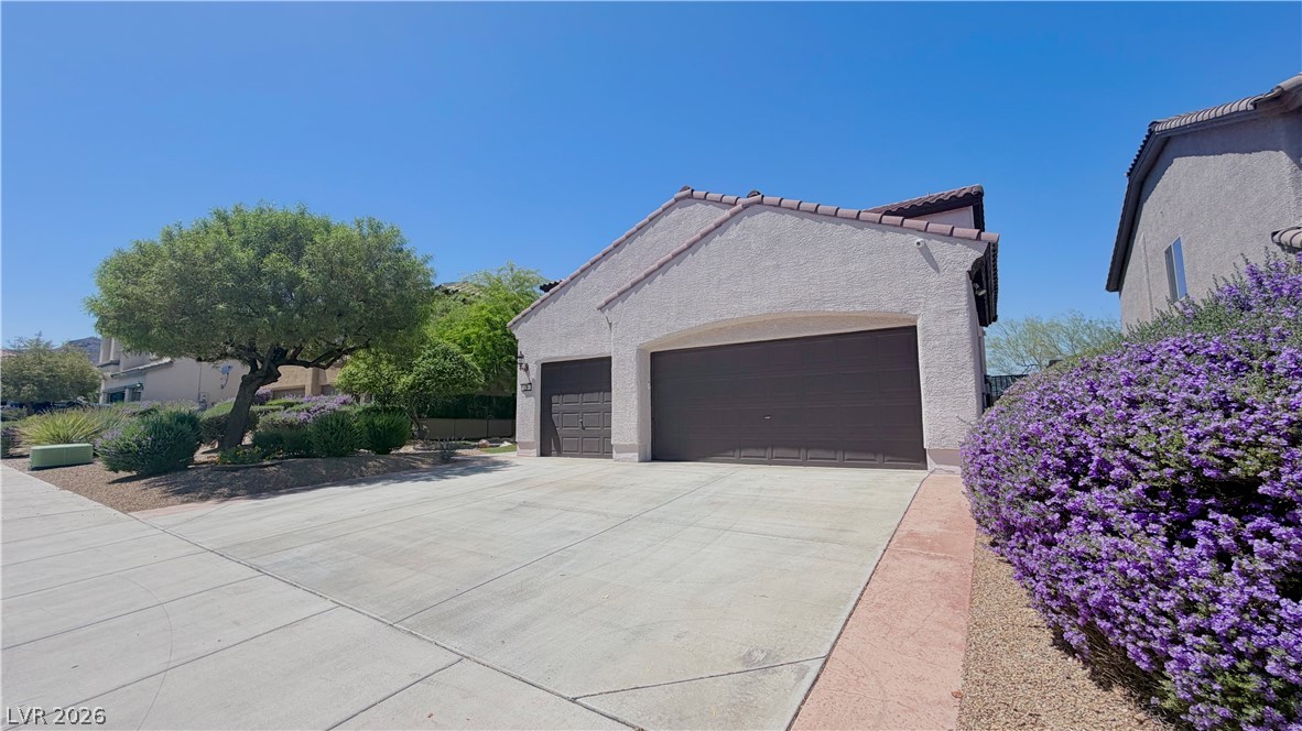 28 Gentilly Lace Avenue Henderson NV 89002