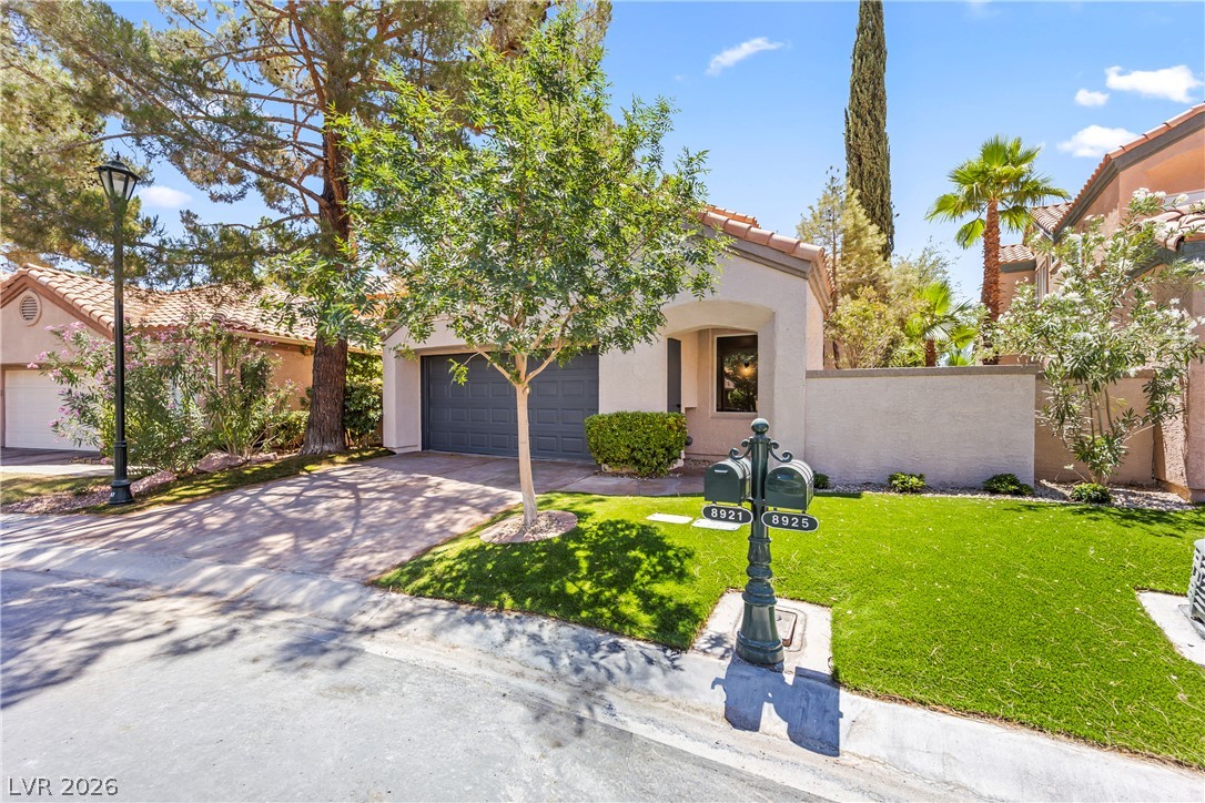 8921 Diamond Falls Drive Las Vegas NV 89117