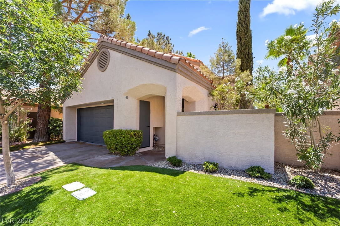 8921 Diamond Falls Drive Las Vegas NV 89117