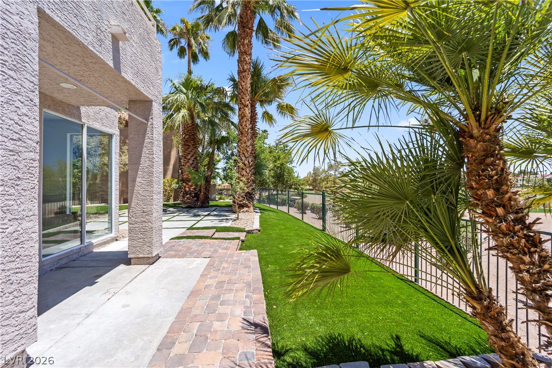 8921 Diamond Falls Drive Las Vegas NV 89117