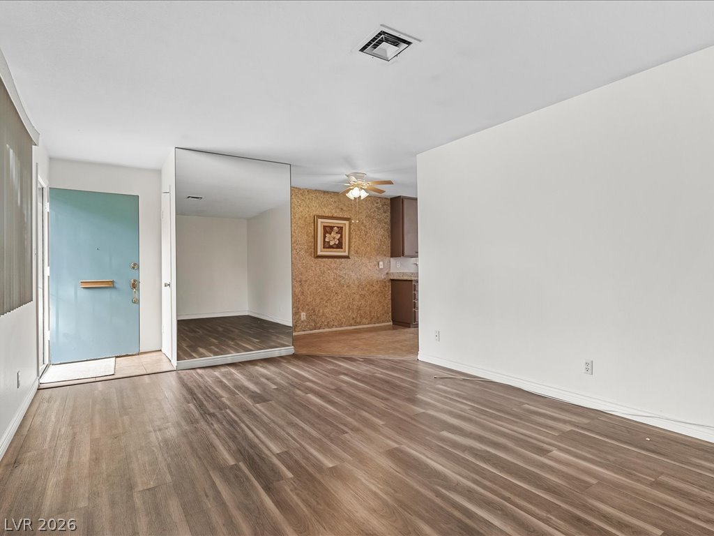 310 Greenbriar Townhouse Way Las Vegas NV 89121