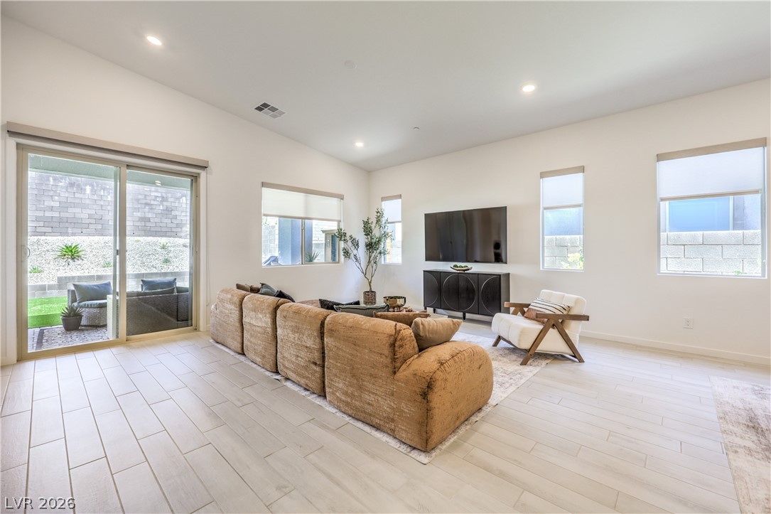 85 Agnew Street Las Vegas NV 89138
