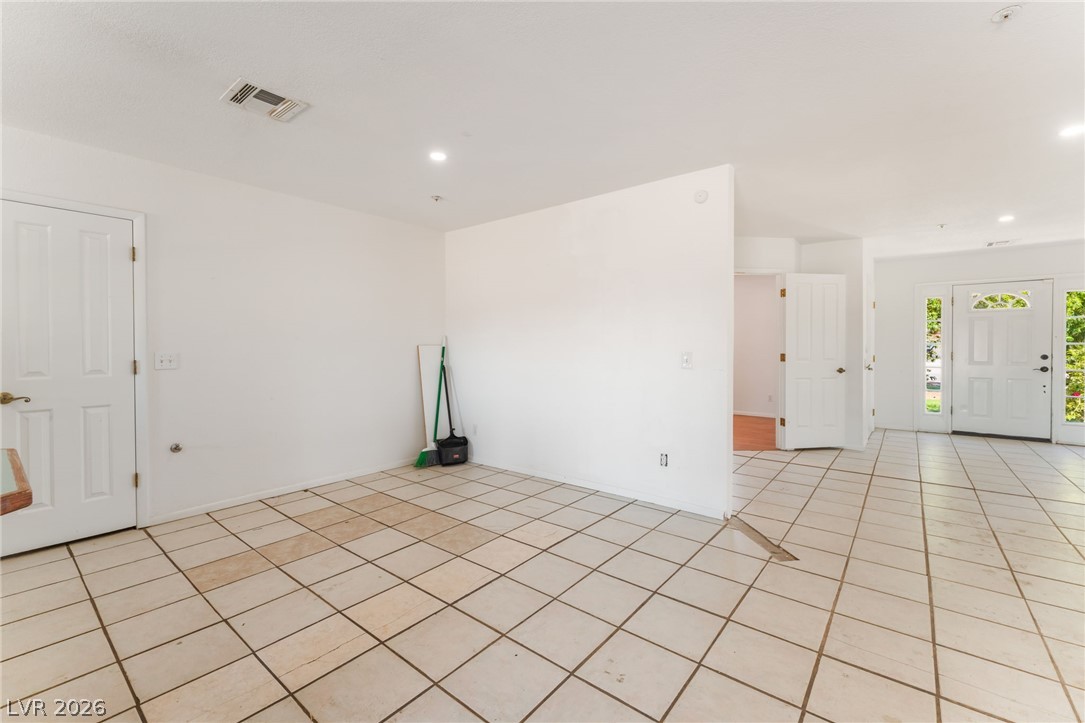 7045 Bilpar Road Las Vegas NV 89131