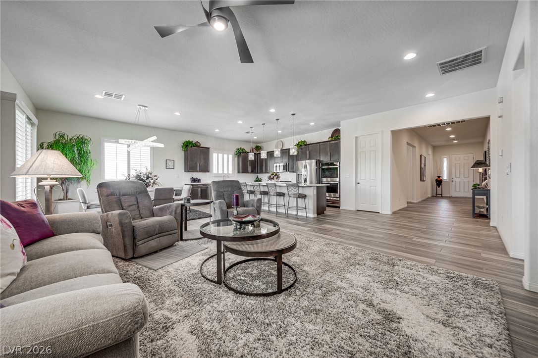 6225 Gambetta Street Las Vegas NV 89115
