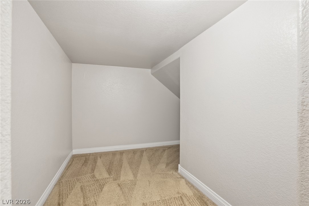 8924 Fox Season Avenue Las Vegas NV 89178