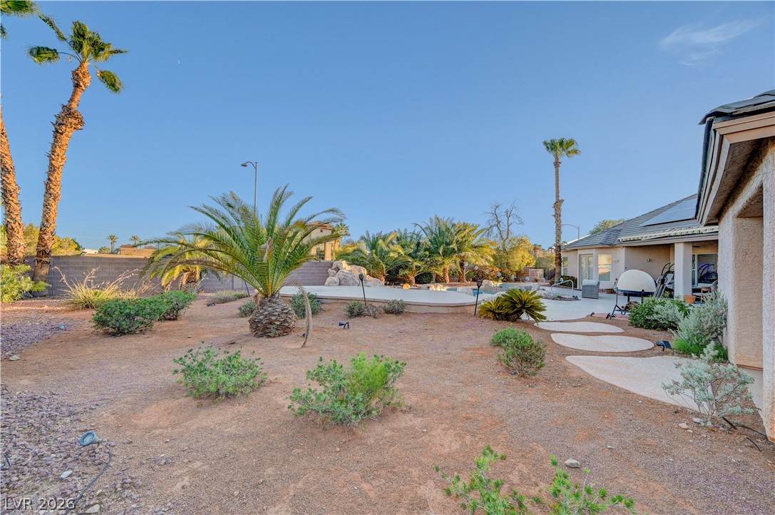2308 Trident Maple Street Las Vegas NV 89117