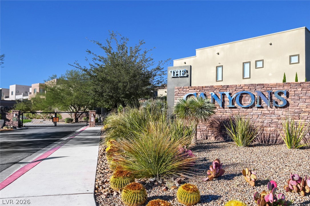 707 Glowing Horizon Street Henderson NV 89052