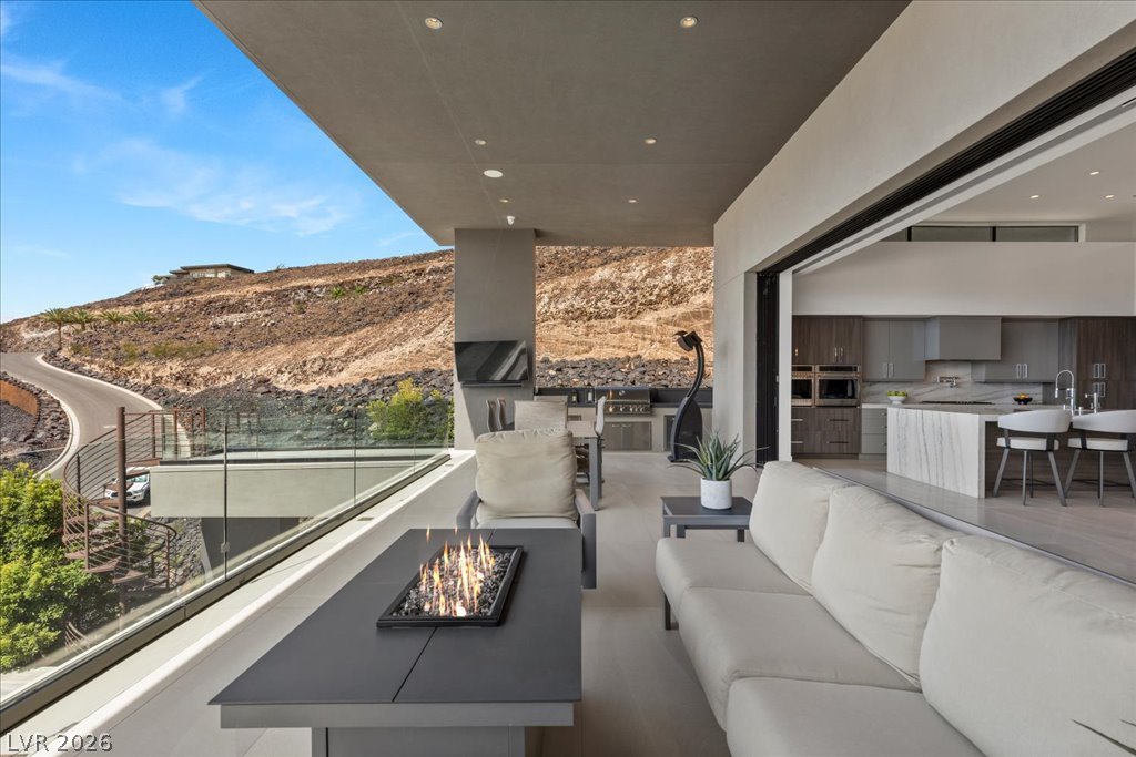 657 Ridgestone Rim Court Henderson NV 89012