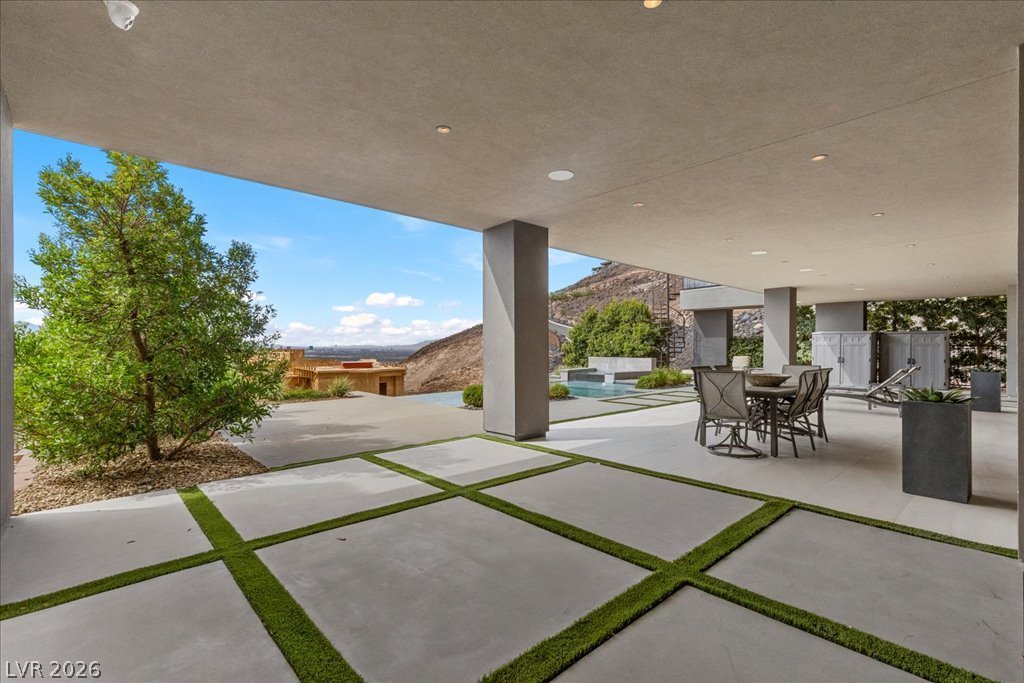 657 Ridgestone Rim Court Henderson NV 89012