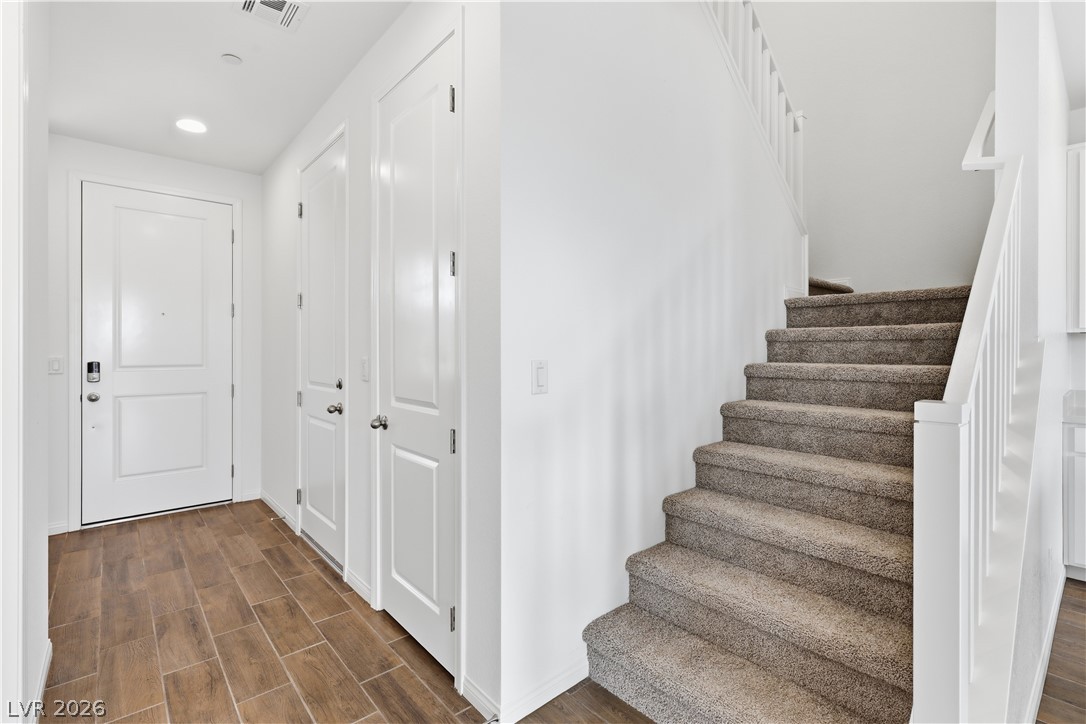 5326 Borra Hills Street Las Vegas NV 89148