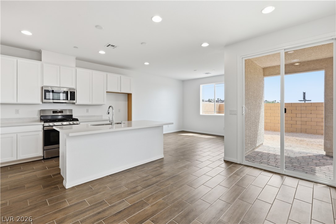 5326 Borra Hills Street Las Vegas NV 89148