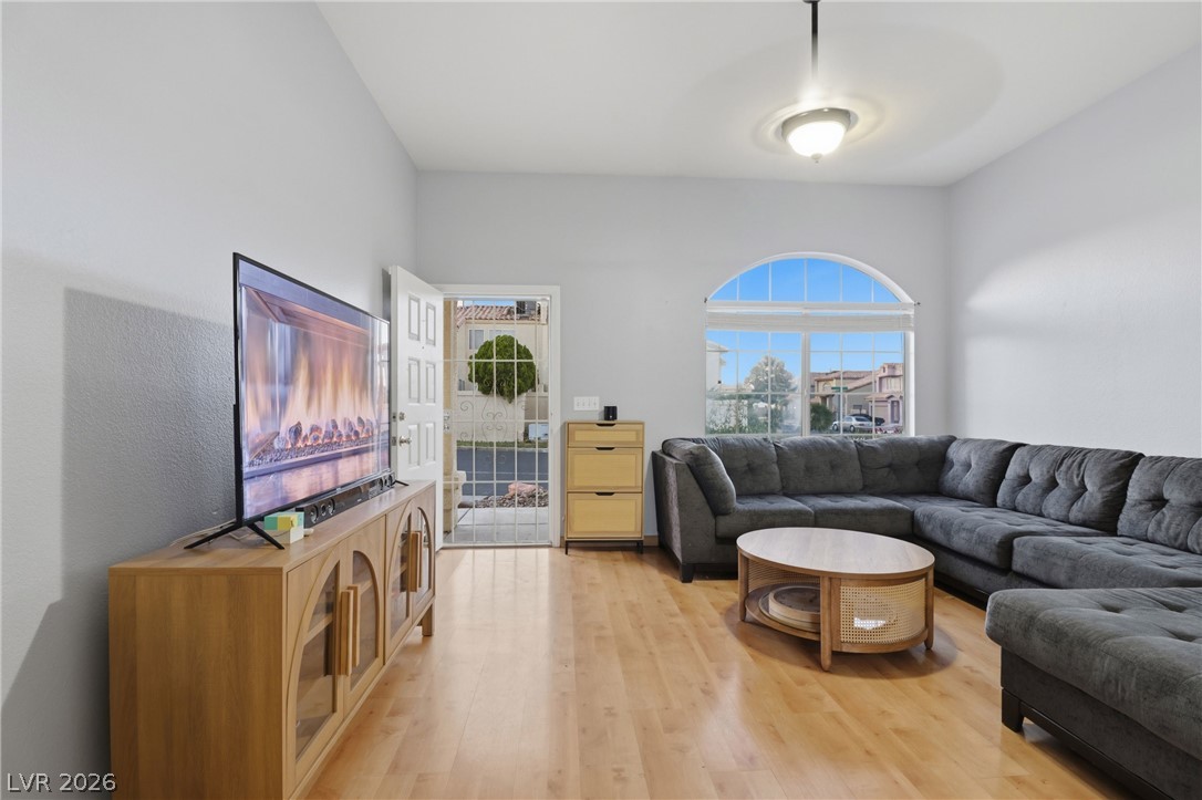 9051 Hollow Green Drive Las Vegas NV 89129