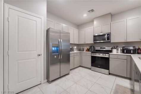 3288 Palindrome Avenue Henderson NV 89044