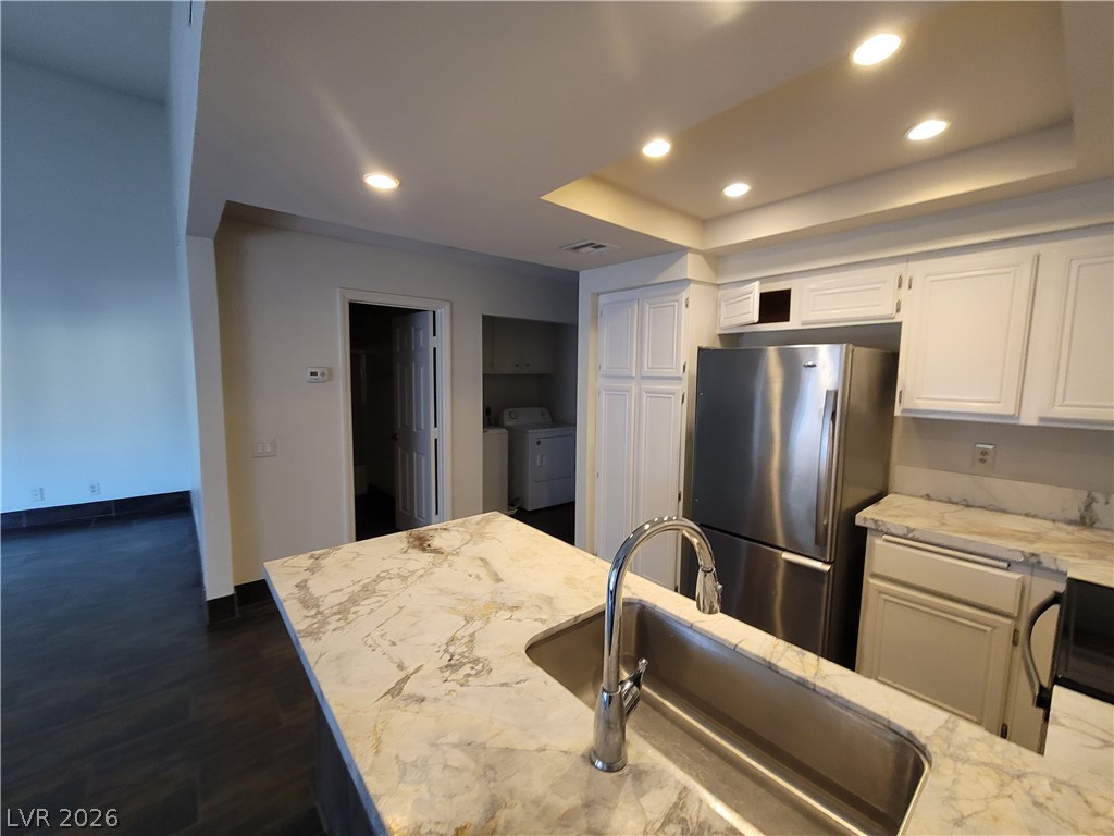 2761 Lodestone Drive 63 Las Vegas NV 89117