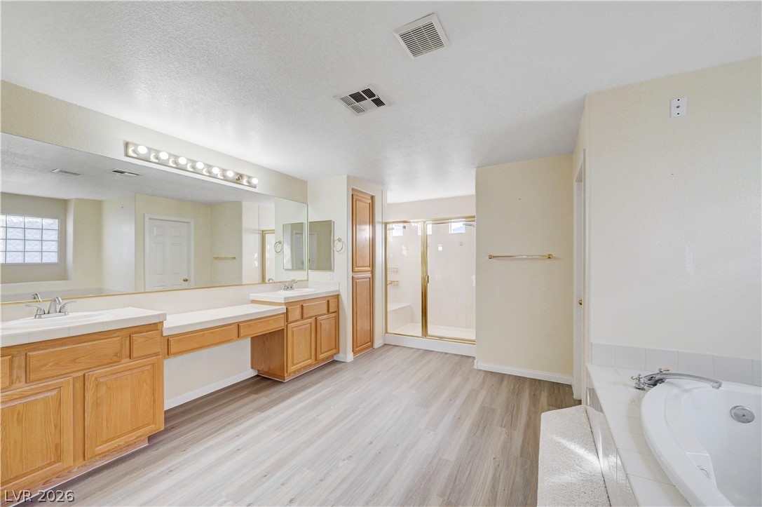 8901 Goldstone Avenue Las Vegas NV 89143