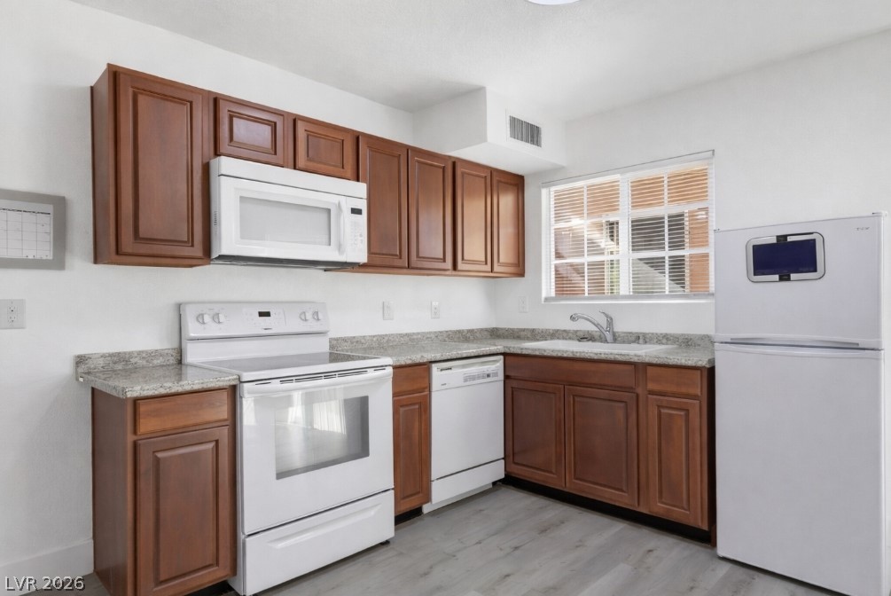 5128 Garden Lane D Las Vegas NV 89119