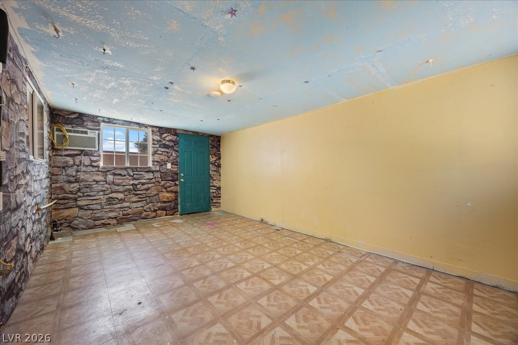 2821 Porcupine Flat Street Las Vegas NV 89108