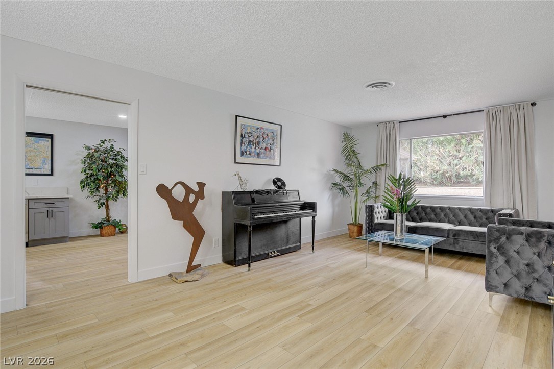 4273 Hazelcrest Drive Las Vegas NV 89121