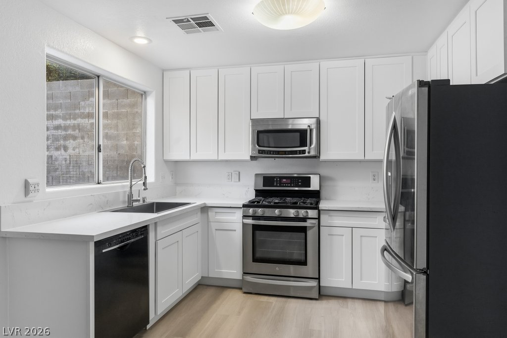 4321 Coyote Crest Court Las Vegas NV 89147