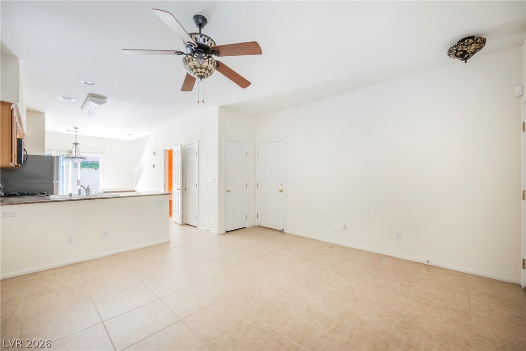9525 Michelle Falls Avenue Las Vegas NV 89149