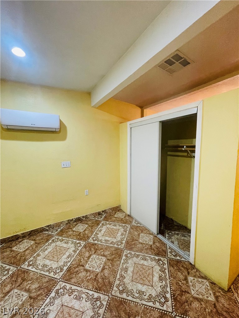 3708 Waikiki Avenue Las Vegas NV 89104