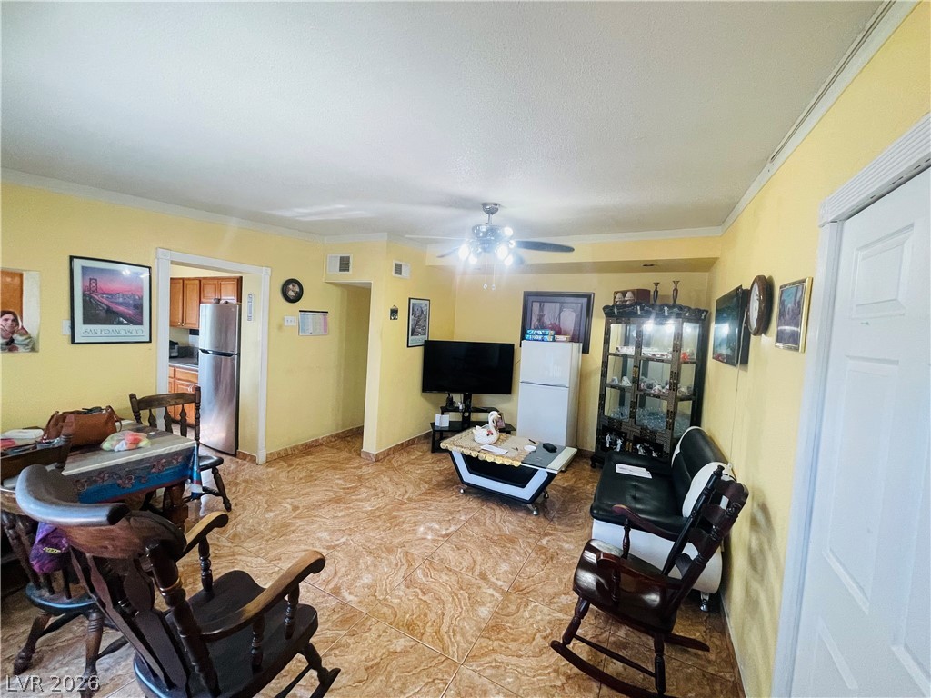 3708 Waikiki Avenue Las Vegas NV 89104