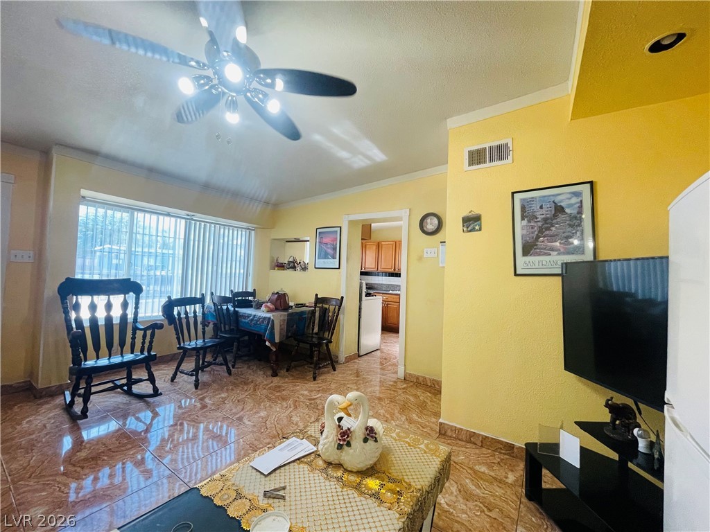 3708 Waikiki Avenue Las Vegas NV 89104