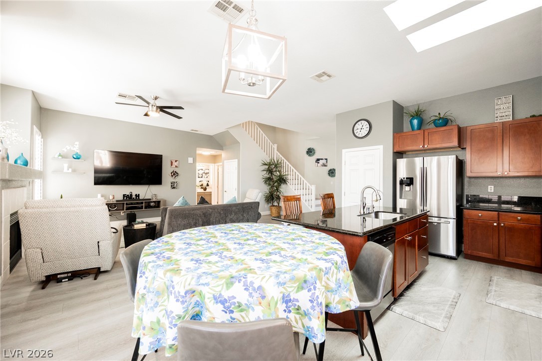 8709 Butterchurn Avenue Las Vegas NV 89143