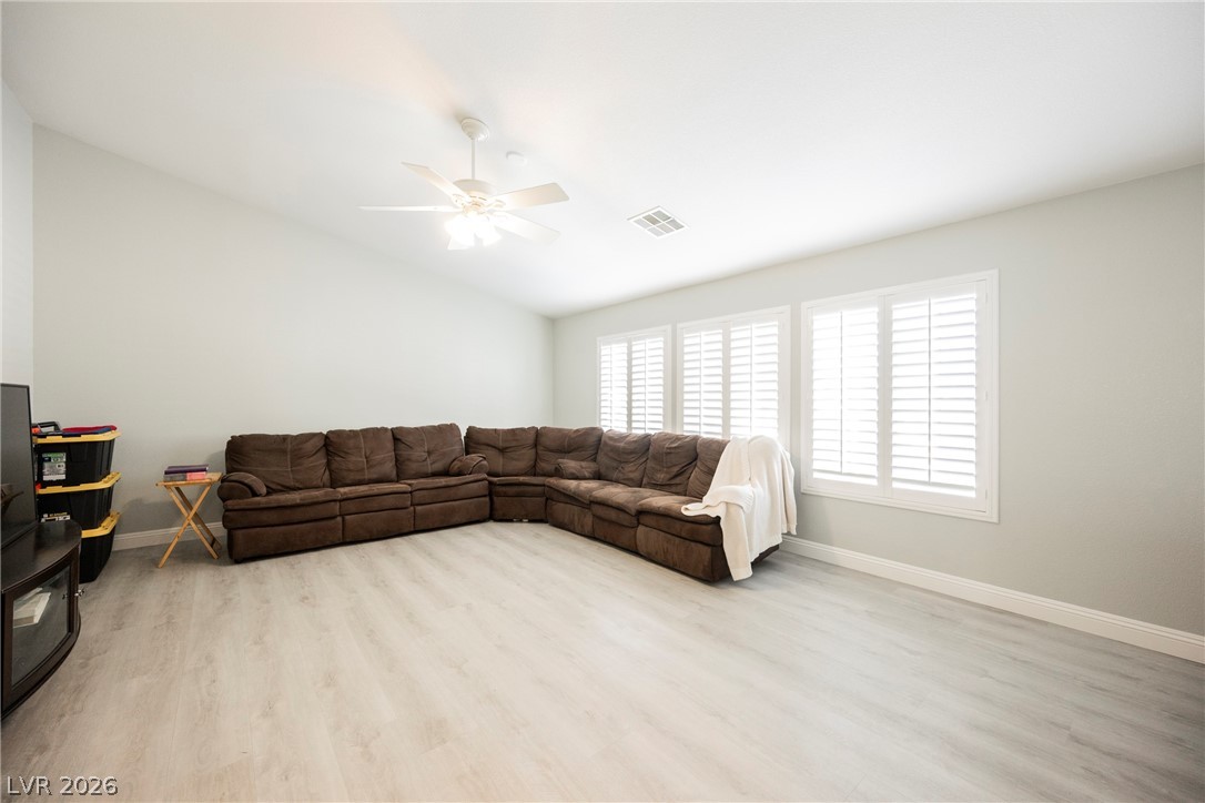 8709 Butterchurn Avenue Las Vegas NV 89143