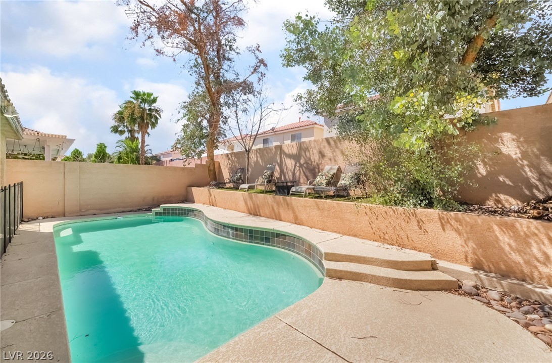 7527 Jacaranda Leaf Street Las Vegas NV 89139