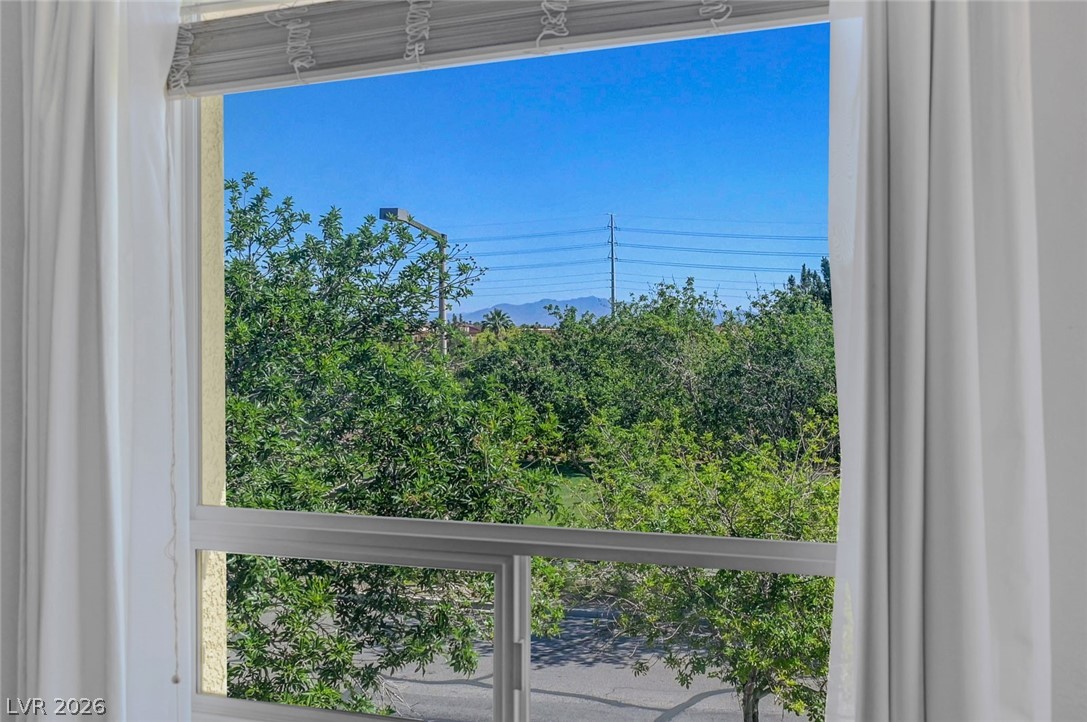 3736 Honey Crest Drive Las Vegas NV 89135