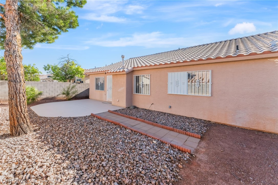 5442 Iberville Street North Las Vegas NV 89031