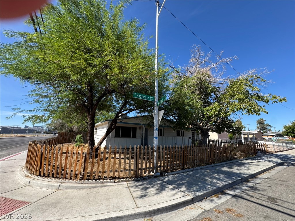 3001 Roseville Way Las Vegas NV 89102