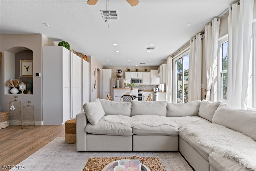 10464 Mulvaney Circle Las Vegas NV 89141