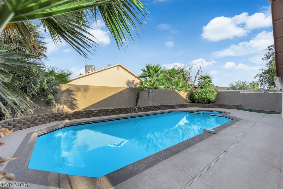 2353 Moorpark Way Henderson NV 89014